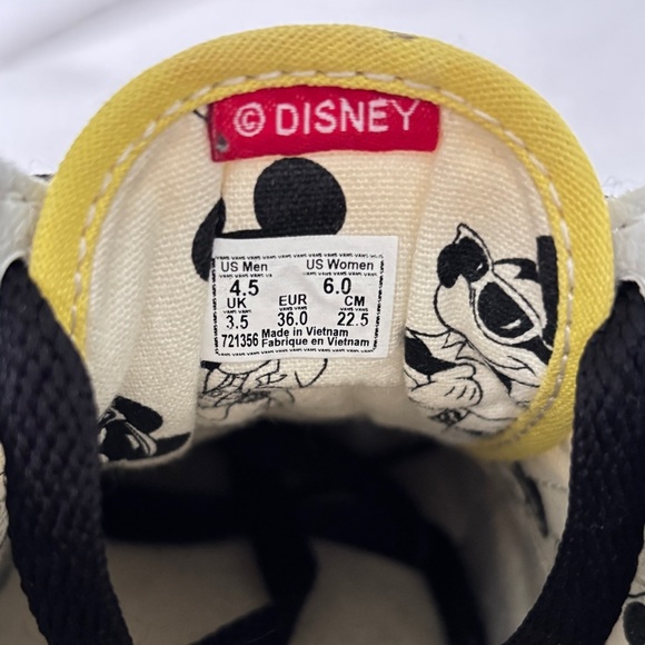Vans Old Skool Disney 80s Mickey Mouse Sneaker Suede Women's 6 - Picture 3 of 14